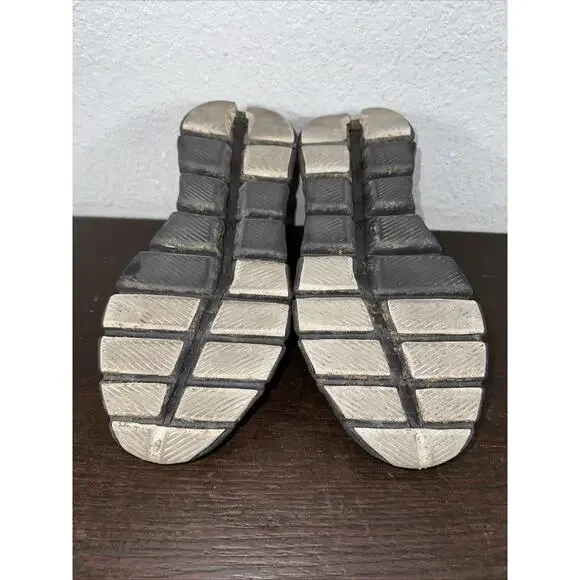 On Cloud X 3 60.98696 Black Silver Sneakers Shoes Womens Size 7 EUC - Picture 9 of 11